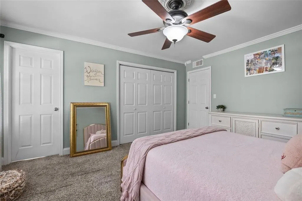6980 Roswell Road Unit A8, Atlanta, Georgia 30328, 3 Bedrooms Bedrooms, ,2 BathroomsBathrooms,Residential,For Sale,6980 Roswell Road Unit A8,7721436