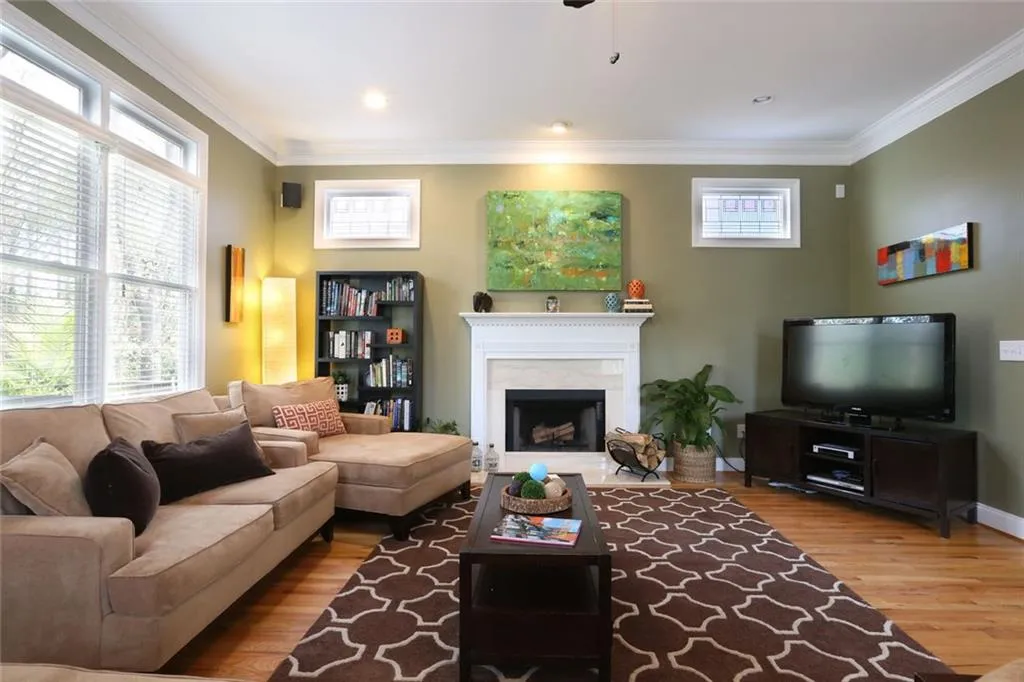 2349 Thomas Road Nw, Atlanta, Georgia 30318, 4 Bedrooms Bedrooms, ,3 BathroomsBathrooms,Residential,Sold,2349 Thomas Road Nw,5676711