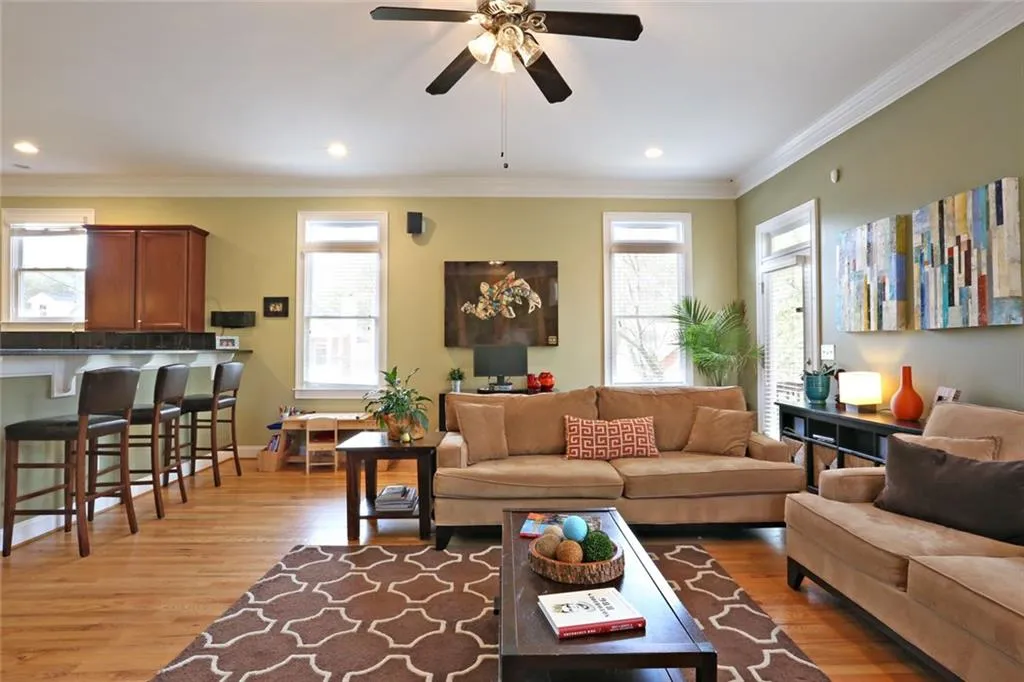 2349 Thomas Road Nw, Atlanta, Georgia 30318, 4 Bedrooms Bedrooms, ,3 BathroomsBathrooms,Residential,Sold,2349 Thomas Road Nw,5676711