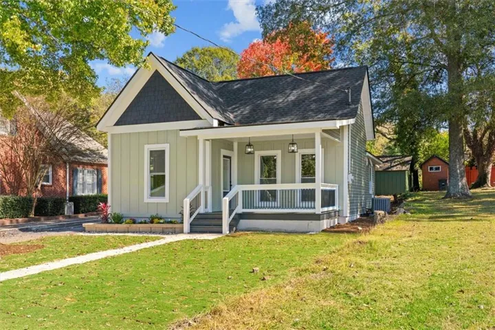 515 Woodlawn Avenue, Calhoun, Georgia 30701