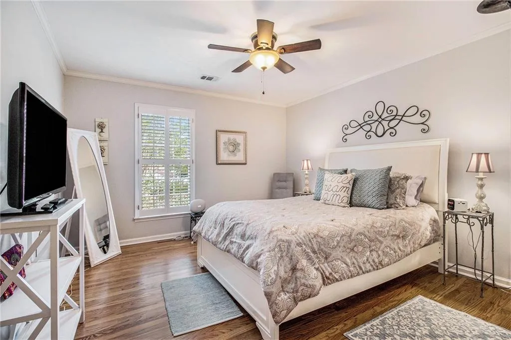 250 The South Chace, Atlanta, Georgia 30328, 3 Bedrooms Bedrooms, ,2 BathroomsBathrooms,Residential,For Sale,250 The South Chace,7663649