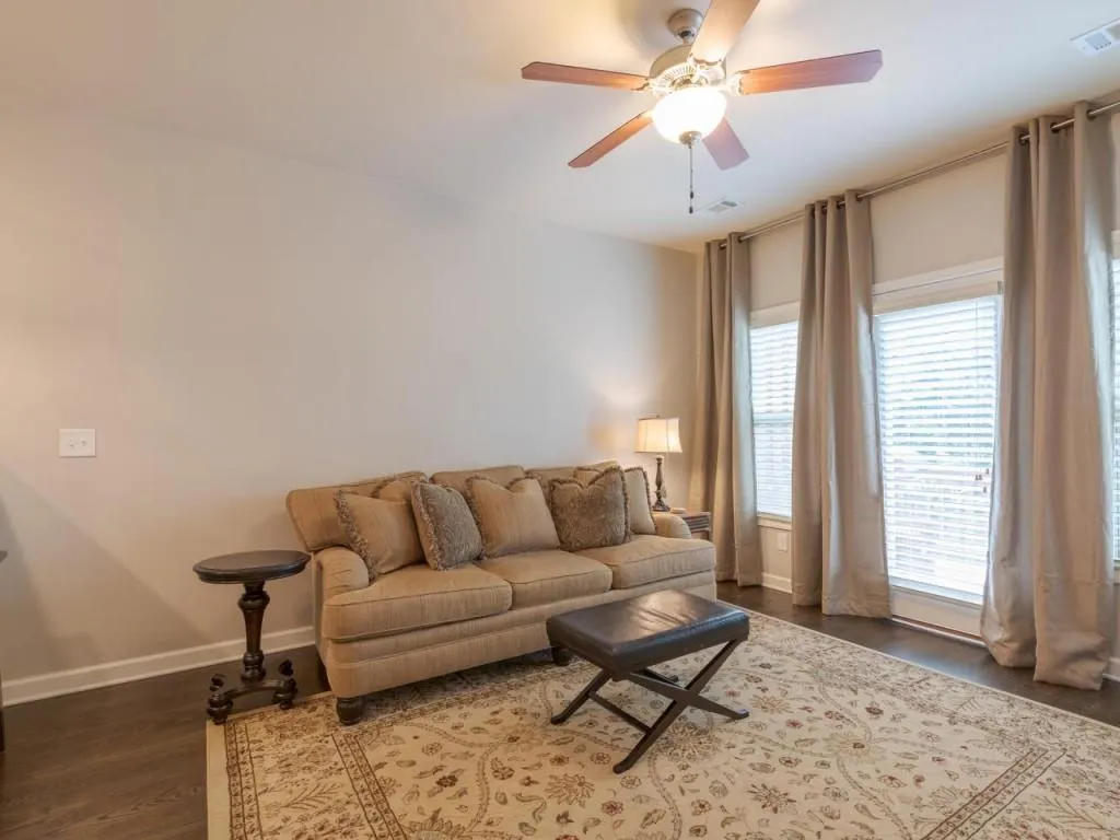 7235 Highland Bluff Unit 4, Sandy Springs, Georgia 30328, 3 Bedrooms Bedrooms, ,3 BathroomsBathrooms,Residential,Sold,7235 Highland Bluff Unit 4,6027285