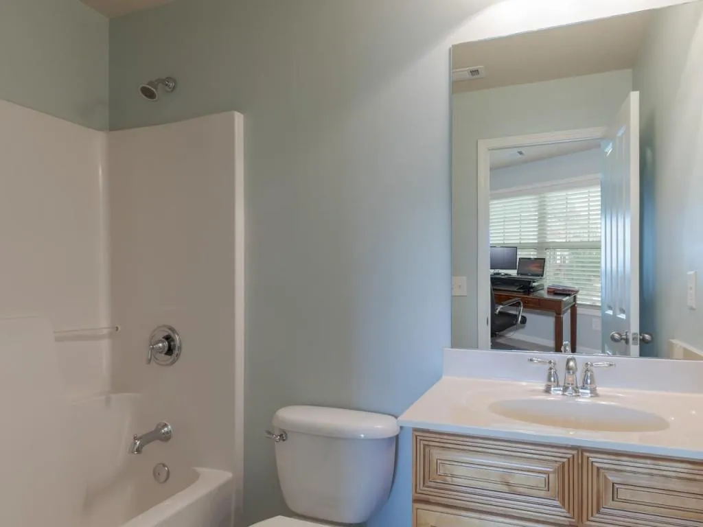 7235 Highland Bluff Unit 4, Sandy Springs, Georgia 30328, 3 Bedrooms Bedrooms, ,3 BathroomsBathrooms,Residential,Sold,7235 Highland Bluff Unit 4,6027285
