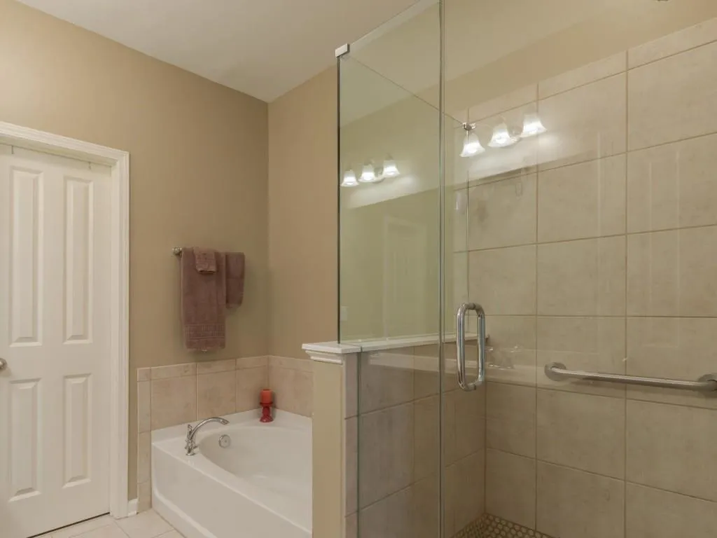7235 Highland Bluff Unit 4, Sandy Springs, Georgia 30328, 3 Bedrooms Bedrooms, ,3 BathroomsBathrooms,Residential,Sold,7235 Highland Bluff Unit 4,6027285