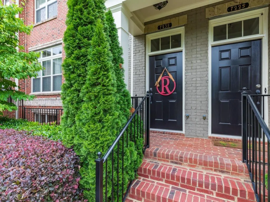 7235 Highland Bluff Unit 4, Sandy Springs, Georgia 30328, 3 Bedrooms Bedrooms, ,3 BathroomsBathrooms,Residential,Sold,7235 Highland Bluff Unit 4,6027285