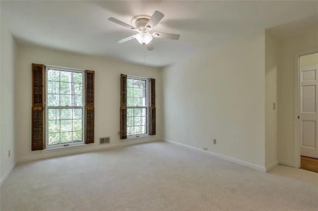 100 N Mill Road, Sandy Springs, Georgia 30328, 4 Bedrooms Bedrooms, ,3 BathroomsBathrooms,Residential,Sold,100 N Mill Road,6873207