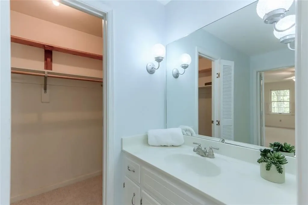 100 N Mill Road, Sandy Springs, Georgia 30328, 4 Bedrooms Bedrooms, ,3 BathroomsBathrooms,Residential,Sold,100 N Mill Road,6873207