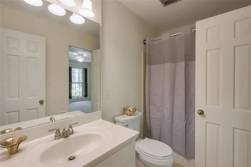 100 N Mill Road, Sandy Springs, Georgia 30328, 4 Bedrooms Bedrooms, ,3 BathroomsBathrooms,Residential,Sold,100 N Mill Road,6873207