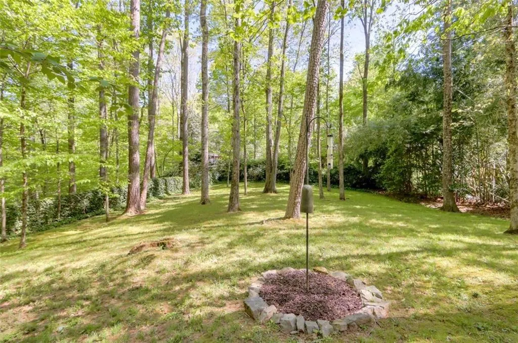 100 N Mill Road, Sandy Springs, Georgia 30328, 4 Bedrooms Bedrooms, ,3 BathroomsBathrooms,Residential,Sold,100 N Mill Road,6873207