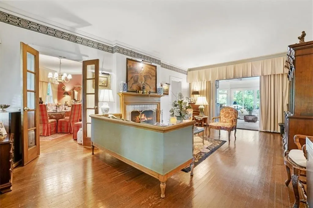 3061 Peachtree Drive Ne, Atlanta, Georgia 30305, 3 Bedrooms Bedrooms, 0 ,2 BathroomsBathrooms,Residential,For Sale,3061 Peachtree Drive Ne,7745718