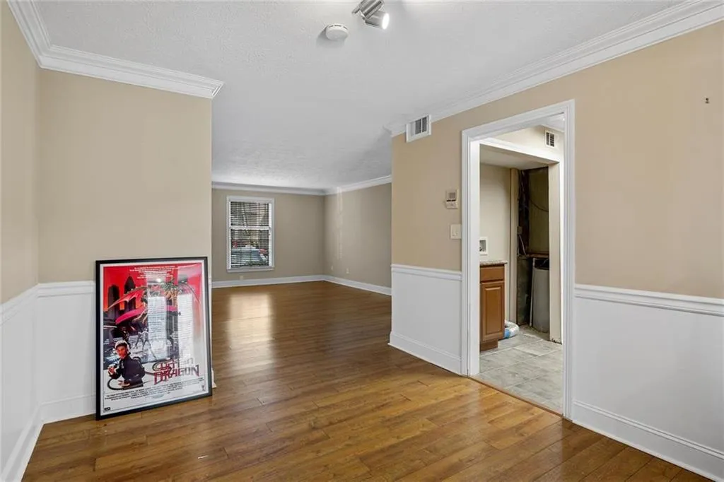 6700 Roswell Road Ne Unit 22e, Atlanta, Georgia 30328, 2 Bedrooms Bedrooms, ,2 BathroomsBathrooms,Residential,Sold,6700 Roswell Road Ne Unit 22e,6842494