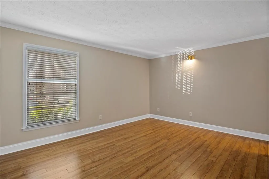 6700 Roswell Road Ne Unit 22e, Atlanta, Georgia 30328, 2 Bedrooms Bedrooms, ,2 BathroomsBathrooms,Residential,Sold,6700 Roswell Road Ne Unit 22e,6842494