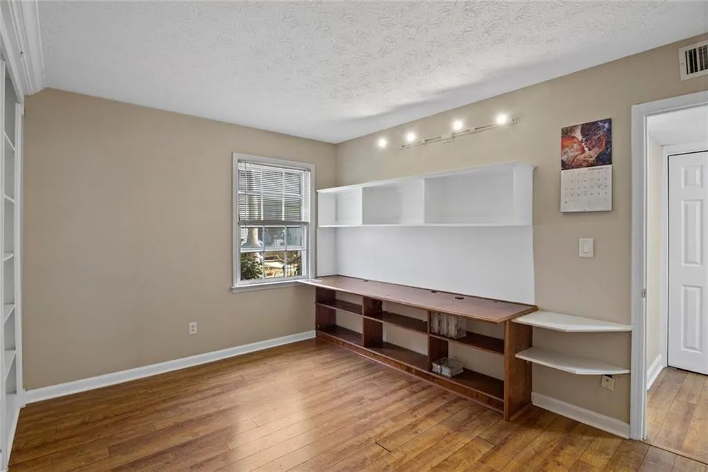 6700 Roswell Road Ne Unit 22e, Atlanta, Georgia 30328, 2 Bedrooms Bedrooms, ,2 BathroomsBathrooms,Residential,Sold,6700 Roswell Road Ne Unit 22e,6842494