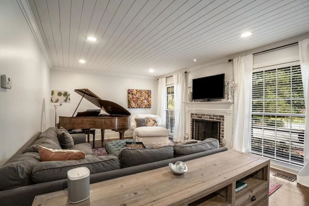 6404 Colebridge Road, Sandy Springs, Georgia 30328, 4 Bedrooms Bedrooms, ,2 BathroomsBathrooms,Residential,Sold,6404 Colebridge Road,7346084