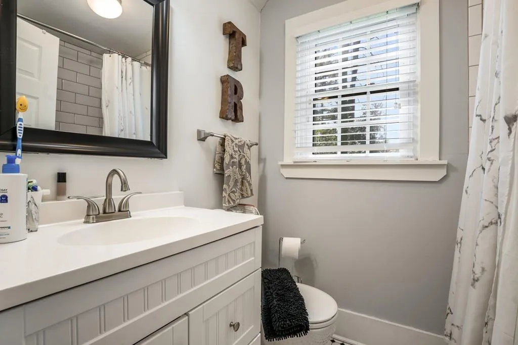 6404 Colebridge Road, Sandy Springs, Georgia 30328, 4 Bedrooms Bedrooms, ,2 BathroomsBathrooms,Residential,Sold,6404 Colebridge Road,7346084