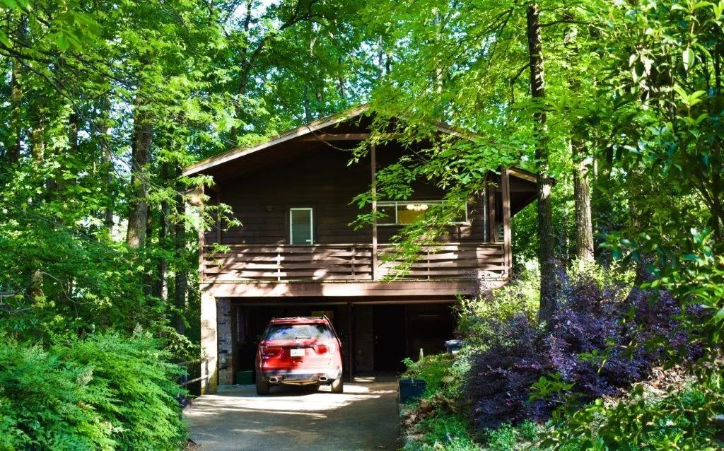 100 Angus Trail, Sandy Springs, Georgia 30328, 3 Bedrooms Bedrooms, ,2 BathroomsBathrooms,Residential,Sold,100 Angus Trail,6721503