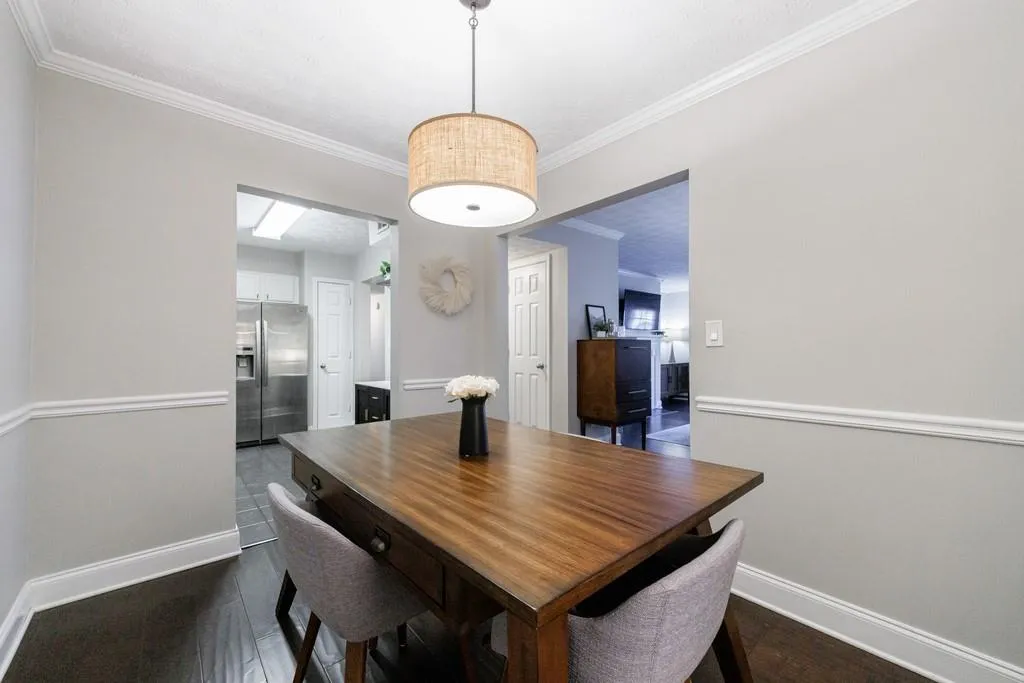 3482 Essex Avenue, Atlanta, Georgia 30339, 2 Bedrooms Bedrooms, ,2 BathroomsBathrooms,Residential,For Sale,3482 Essex Avenue,7669506