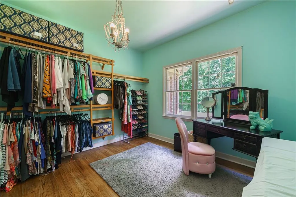 1060 Huntcliff, Sandy Springs, Georgia 30350, 6 Bedrooms Bedrooms, ,3 BathroomsBathrooms,Residential,Sold,1060 Huntcliff,6907601