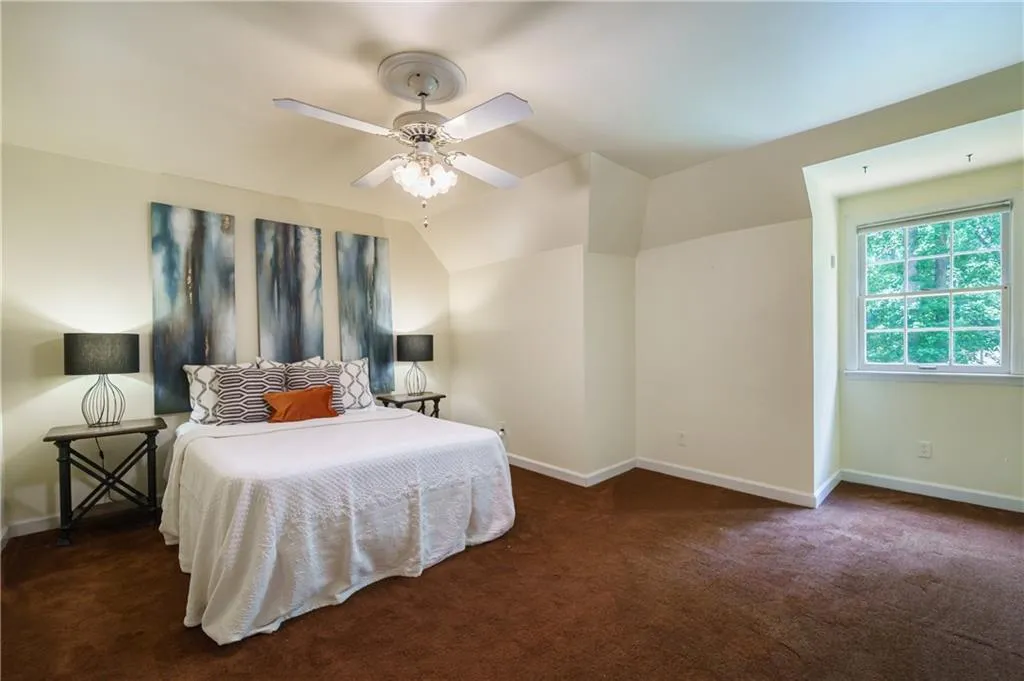 1060 Huntcliff, Sandy Springs, Georgia 30350, 6 Bedrooms Bedrooms, ,3 BathroomsBathrooms,Residential,Sold,1060 Huntcliff,6907601