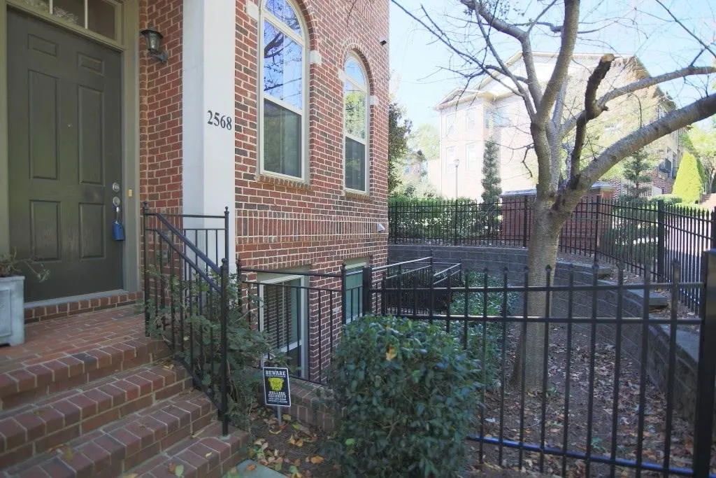 2568 Crescent Park Court Unit 633, Atlanta, Georgia 30339, 3 Bedrooms Bedrooms, ,3 BathroomsBathrooms,Residential,Sold,2568 Crescent Park Court Unit 633,5915444