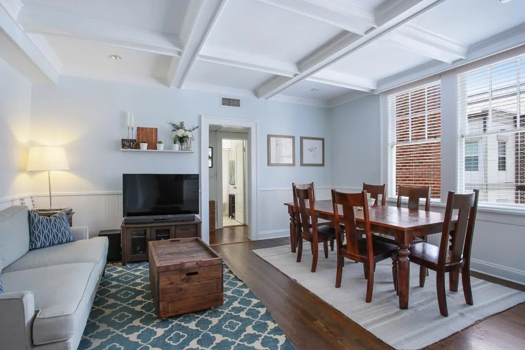 20 Collier Road Nw Unit 12, Atlanta, Georgia 30309, 2 Bedrooms Bedrooms, ,1 BathroomBathrooms,Residential,Sold,20 Collier Road Nw Unit 12,5695986