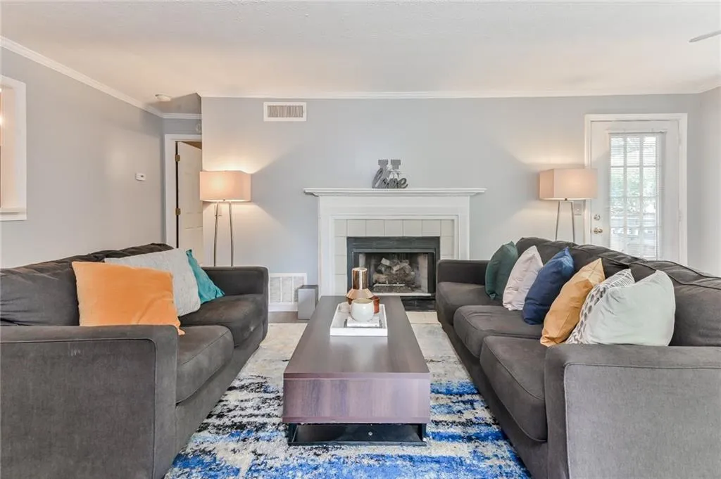 1103 Gettysburg Place, Sandy Springs, Georgia 30350, 2 Bedrooms Bedrooms, ,2 BathroomsBathrooms,Residential,Sold,1103 Gettysburg Place,6536045