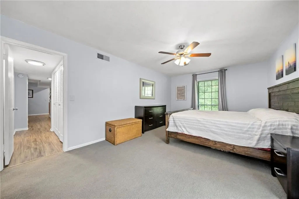 6851 Roswell Road Unit E9, Sandy Springs, Georgia 30328, 3 Bedrooms Bedrooms, ,2 BathroomsBathrooms,Residential,Sold,6851 Roswell Road Unit E9,6894581