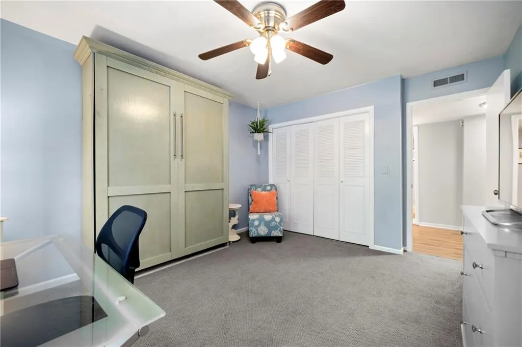 6851 Roswell Road Unit E9, Sandy Springs, Georgia 30328, 3 Bedrooms Bedrooms, ,2 BathroomsBathrooms,Residential,Sold,6851 Roswell Road Unit E9,6894581