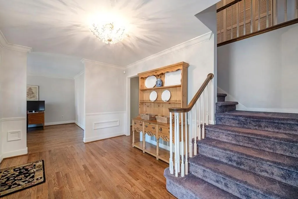 955 Lost Forest Drive, Sandy Springs, Georgia 30328, 5 Bedrooms Bedrooms, ,4 BathroomsBathrooms,Residential,Sold,955 Lost Forest Drive,7012604