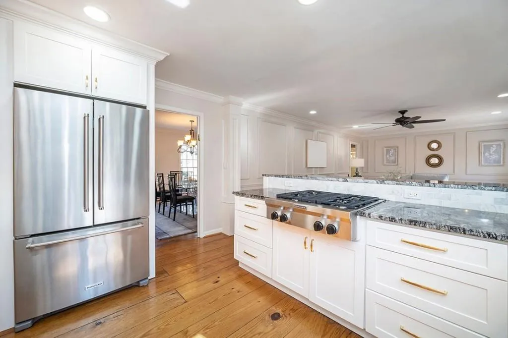 955 Lost Forest Drive, Sandy Springs, Georgia 30328, 5 Bedrooms Bedrooms, ,4 BathroomsBathrooms,Residential,Sold,955 Lost Forest Drive,7012604