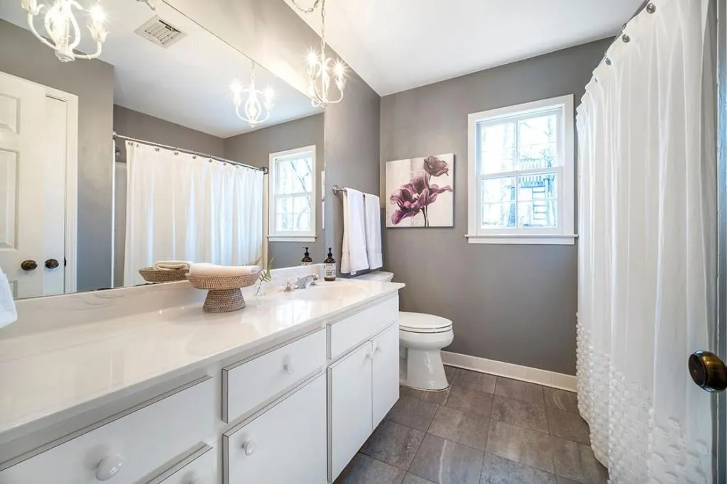 955 Lost Forest Drive, Sandy Springs, Georgia 30328, 5 Bedrooms Bedrooms, ,4 BathroomsBathrooms,Residential,Sold,955 Lost Forest Drive,7012604