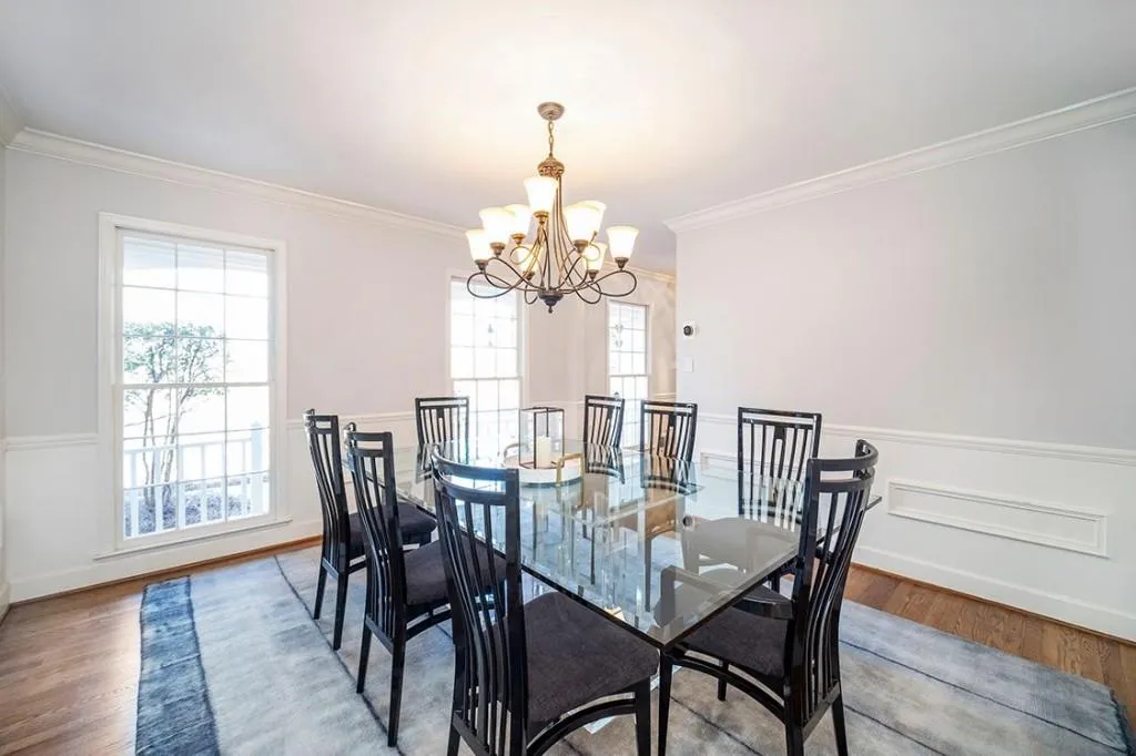 955 Lost Forest Drive, Sandy Springs, Georgia 30328, 5 Bedrooms Bedrooms, ,4 BathroomsBathrooms,Residential,Sold,955 Lost Forest Drive,7012604