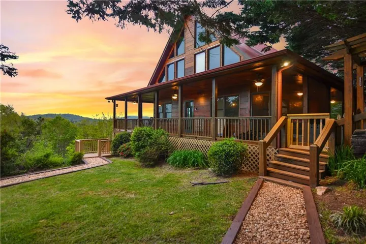 48 Lookout Drive, Blue Ridge, Georgia 30513