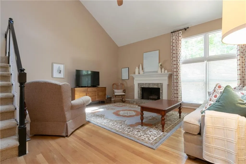 1632 Defoors Walk Nw, Atlanta, Georgia 30318, 3 Bedrooms Bedrooms, ,2 BathroomsBathrooms,Residential,Sold,1632 Defoors Walk Nw,6064986