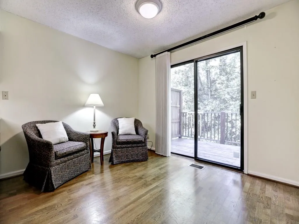 248 The South Chace Unit 248, Sandy Springs, Georgia 30328, 3 Bedrooms Bedrooms, ,2 BathroomsBathrooms,Residential,Sold,248 The South Chace Unit 248,5729448