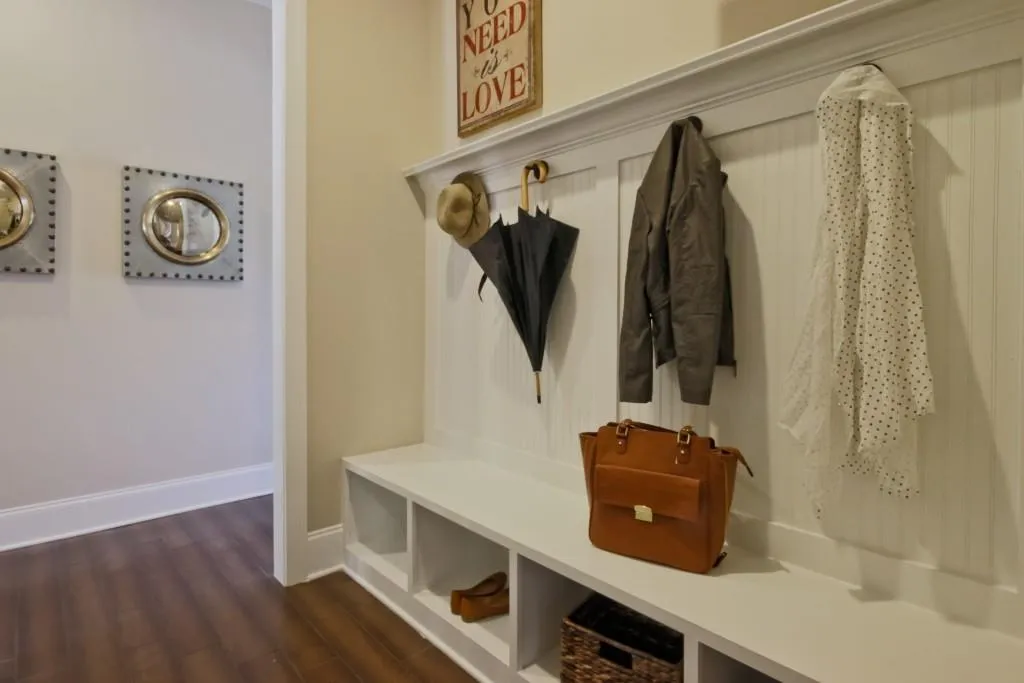 127 Austin Drive, Sandy Springs, Georgia 30328, 4 Bedrooms Bedrooms, ,3 BathroomsBathrooms,Residential,Sold,127 Austin Drive,5587144