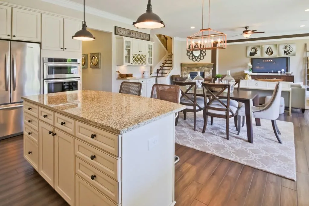 127 Austin Drive, Sandy Springs, Georgia 30328, 4 Bedrooms Bedrooms, ,3 BathroomsBathrooms,Residential,Sold,127 Austin Drive,5587144