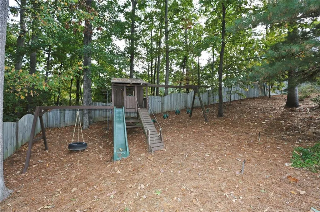 265 Fieldsborn Court, Sandy Springs, Georgia 30328, 6 Bedrooms Bedrooms, ,5 BathroomsBathrooms,Residential,Sold,265 Fieldsborn Court,5767280