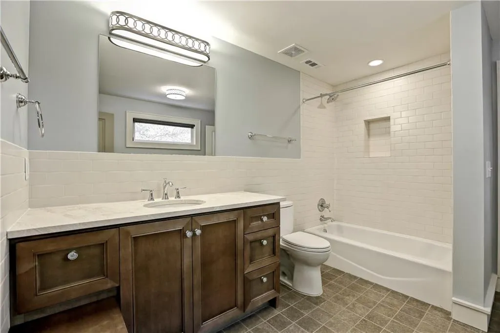 265 Fieldsborn Court, Sandy Springs, Georgia 30328, 6 Bedrooms Bedrooms, ,5 BathroomsBathrooms,Residential,Sold,265 Fieldsborn Court,5767280