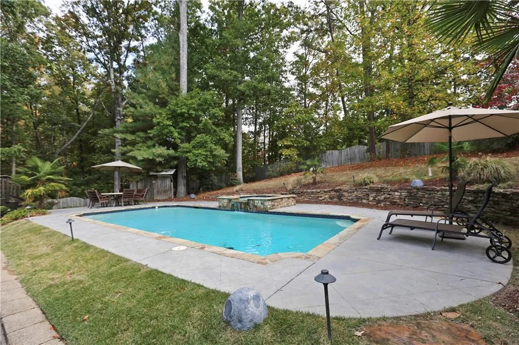 265 Fieldsborn Court, Sandy Springs, Georgia 30328, 6 Bedrooms Bedrooms, ,5 BathroomsBathrooms,Residential,Sold,265 Fieldsborn Court,5767280