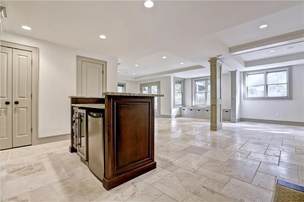 265 Fieldsborn Court, Sandy Springs, Georgia 30328, 6 Bedrooms Bedrooms, ,5 BathroomsBathrooms,Residential,Sold,265 Fieldsborn Court,5767280