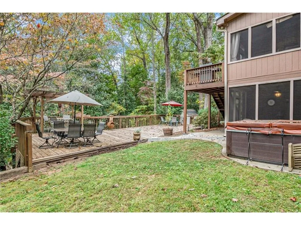 7740 Sagebrush Drive, Atlanta, Georgia 30350, 5 Bedrooms Bedrooms, ,5 BathroomsBathrooms,Residential,Sold,7740 Sagebrush Drive,7544278