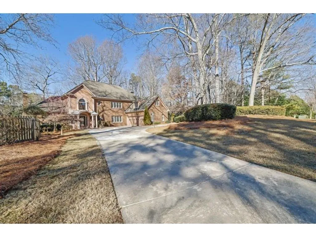 7740 Sagebrush Drive, Atlanta, Georgia 30350, 5 Bedrooms Bedrooms, ,5 BathroomsBathrooms,Residential,Sold,7740 Sagebrush Drive,7544278