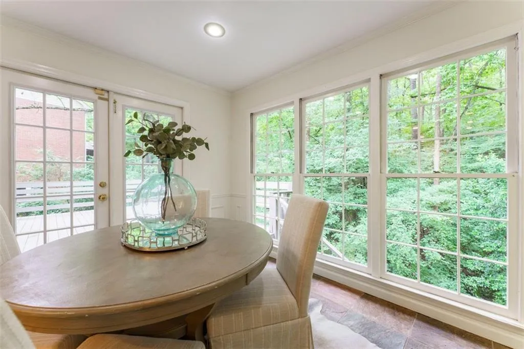 585 Cambridge Way, Atlanta, Georgia 30328, 4 Bedrooms Bedrooms, ,3 BathroomsBathrooms,Residential,Sold,585 Cambridge Way,7207860