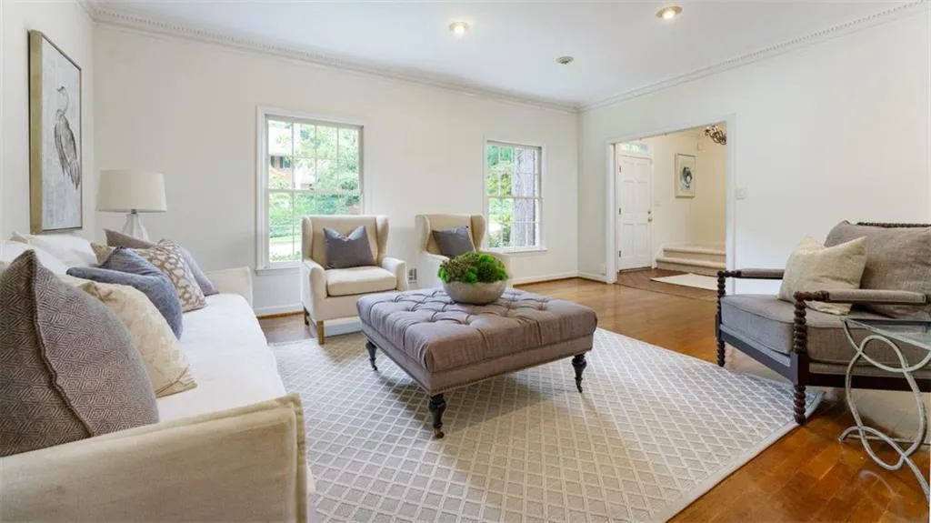 585 Cambridge Way, Atlanta, Georgia 30328, 4 Bedrooms Bedrooms, ,3 BathroomsBathrooms,Residential,Sold,585 Cambridge Way,7207860