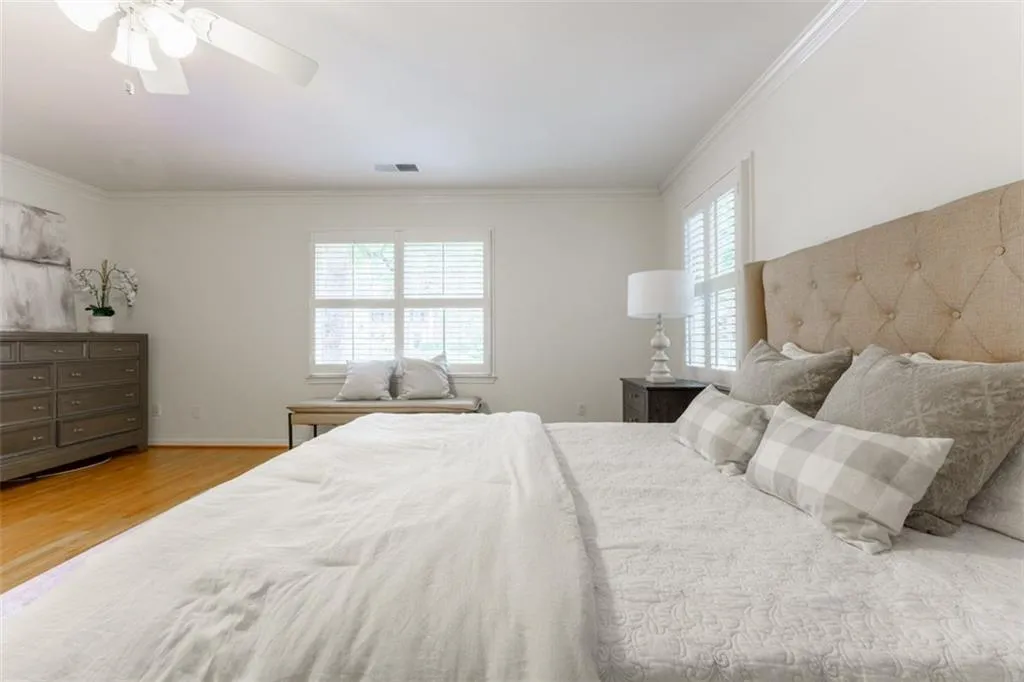 585 Cambridge Way, Atlanta, Georgia 30328, 4 Bedrooms Bedrooms, ,3 BathroomsBathrooms,Residential,Sold,585 Cambridge Way,7207860