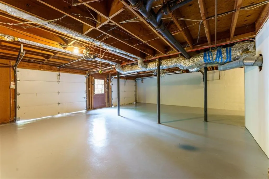 585 Cambridge Way, Atlanta, Georgia 30328, 4 Bedrooms Bedrooms, ,3 BathroomsBathrooms,Residential,Sold,585 Cambridge Way,7207860