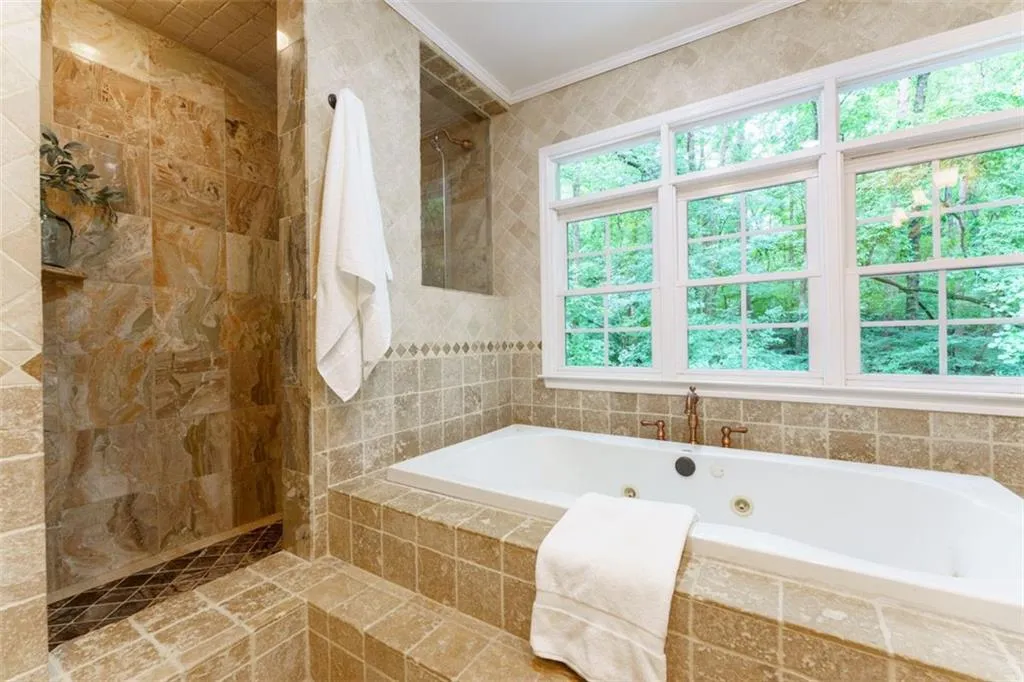 585 Cambridge Way, Atlanta, Georgia 30328, 4 Bedrooms Bedrooms, ,3 BathroomsBathrooms,Residential,Sold,585 Cambridge Way,7207860