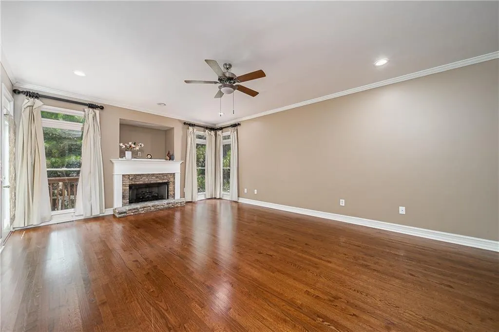 7300 Village Creek Trace, Atlanta, Georgia 30328, 4 Bedrooms Bedrooms, ,3 BathroomsBathrooms,Residential,Sold,7300 Village Creek Trace,6945819