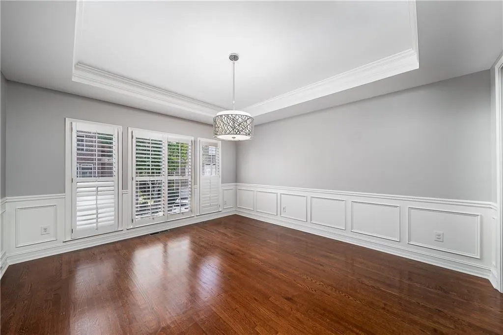 7300 Village Creek Trace, Atlanta, Georgia 30328, 4 Bedrooms Bedrooms, ,3 BathroomsBathrooms,Residential,Sold,7300 Village Creek Trace,6945819